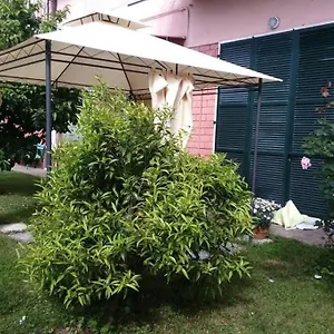 https://la-rosa-la-spezia.hotelitalianriviera.com